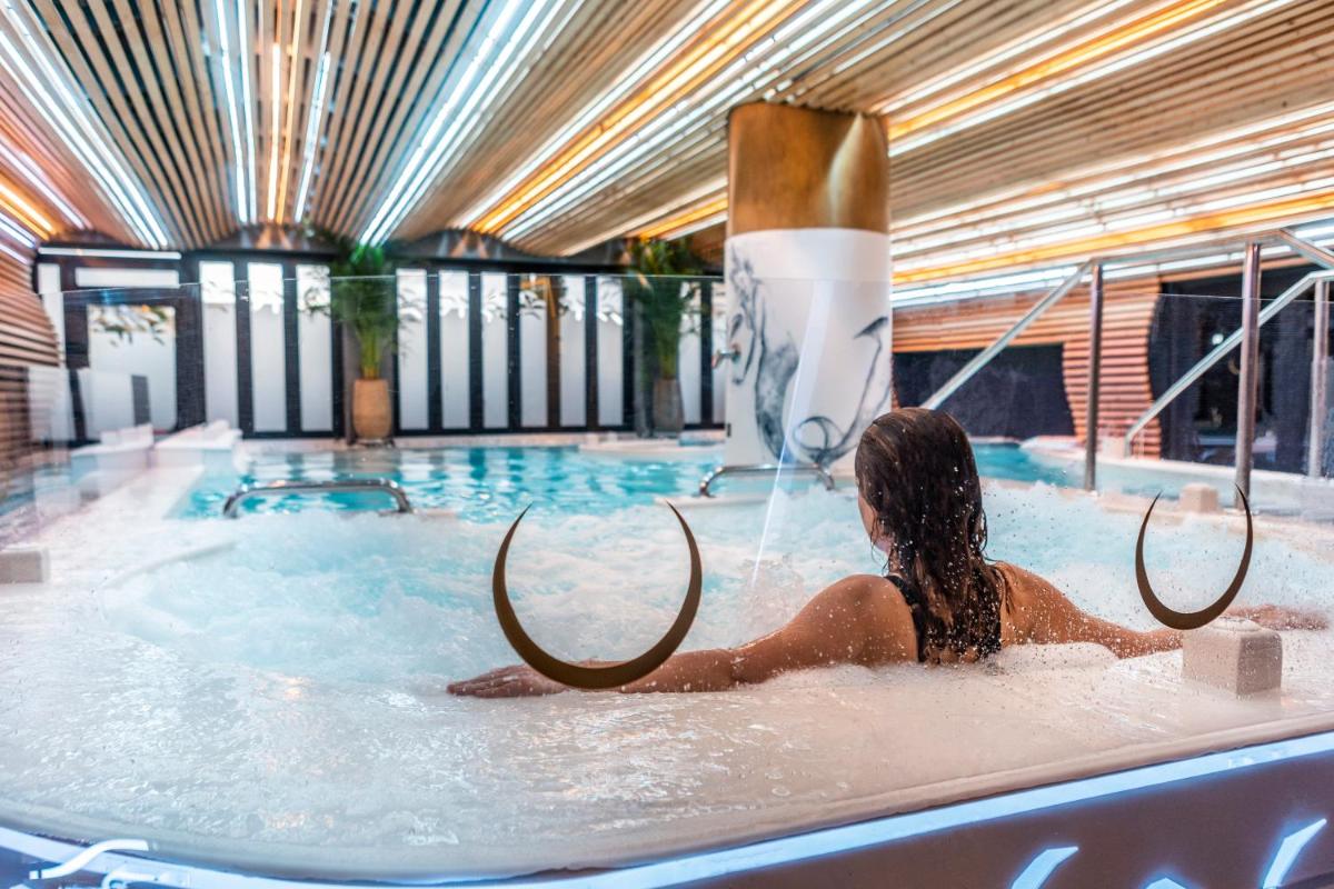 Clientes alojados en Bohemia Suites & Spa - Adults Only