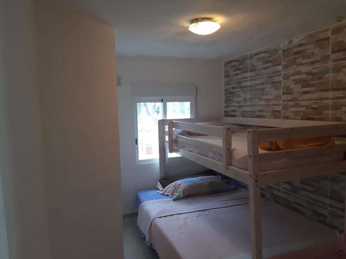 Bed & Breakfast on the Beach - Housity