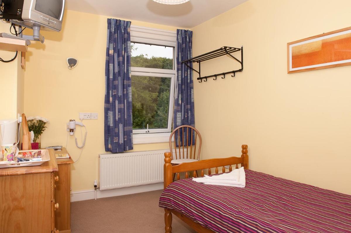 Holbrook Bed and Breakfast - Housity