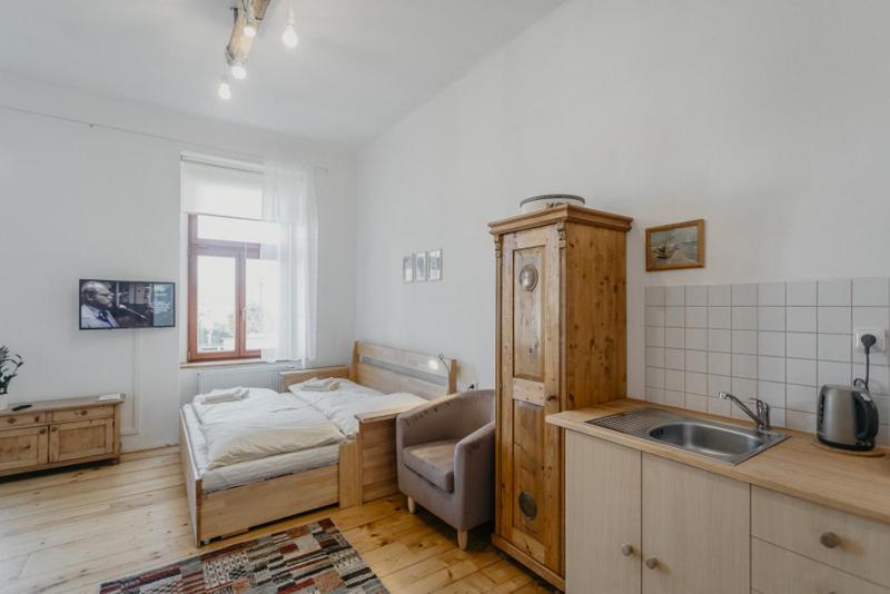 Apartmán 3, Suvorovova 158 - Housity