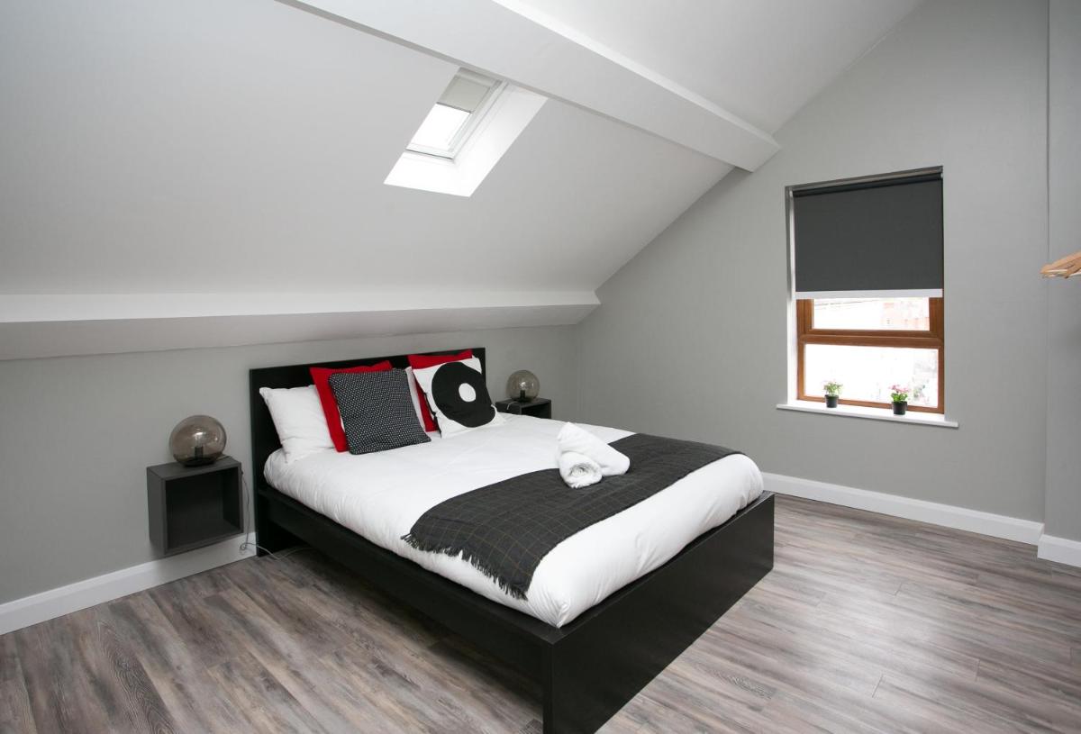 University Road Apartments - Housity