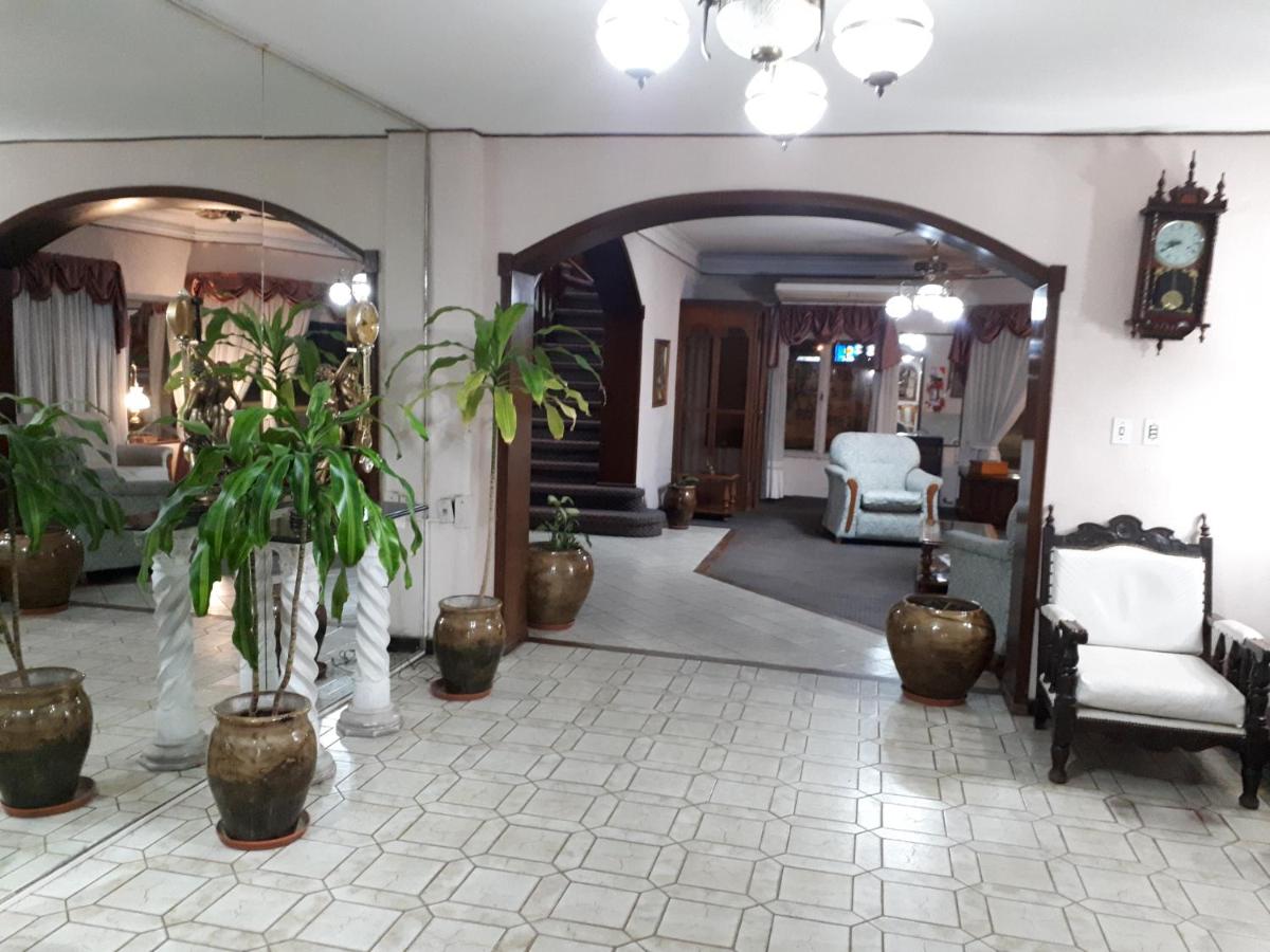 Hotel Alcázar - Housity