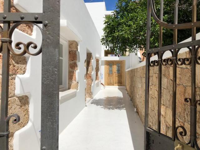 Kostis Parthenis Residence - Housity