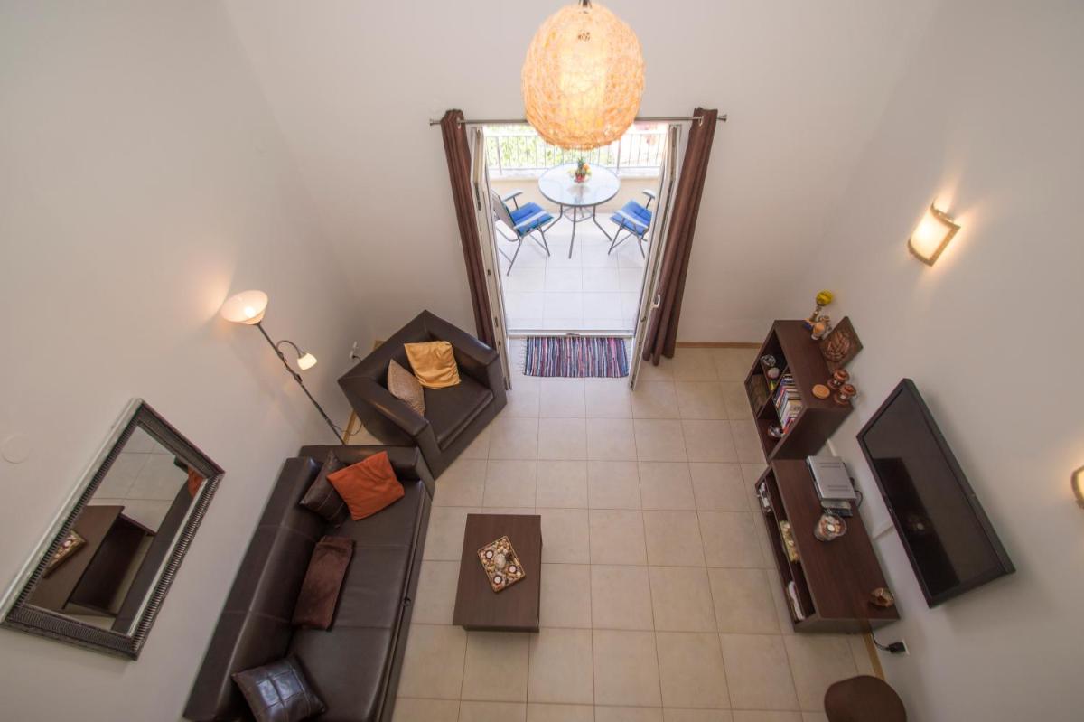 Oasis Blue - Housity