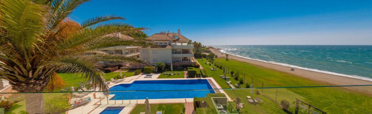 Apt 212 Heaven Beach Apartments, Guadalmansa Playa - Housity