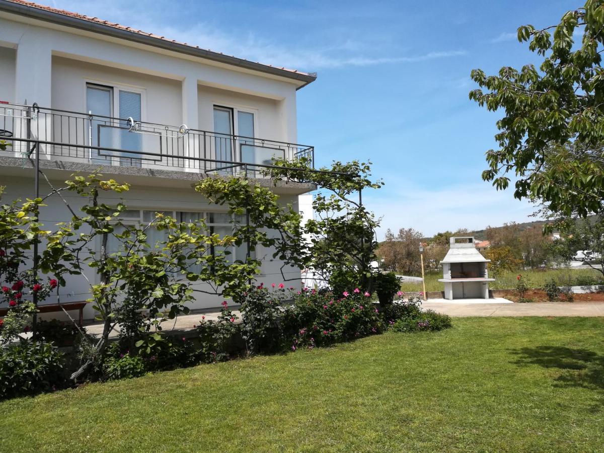Apartments Granzola - Housity