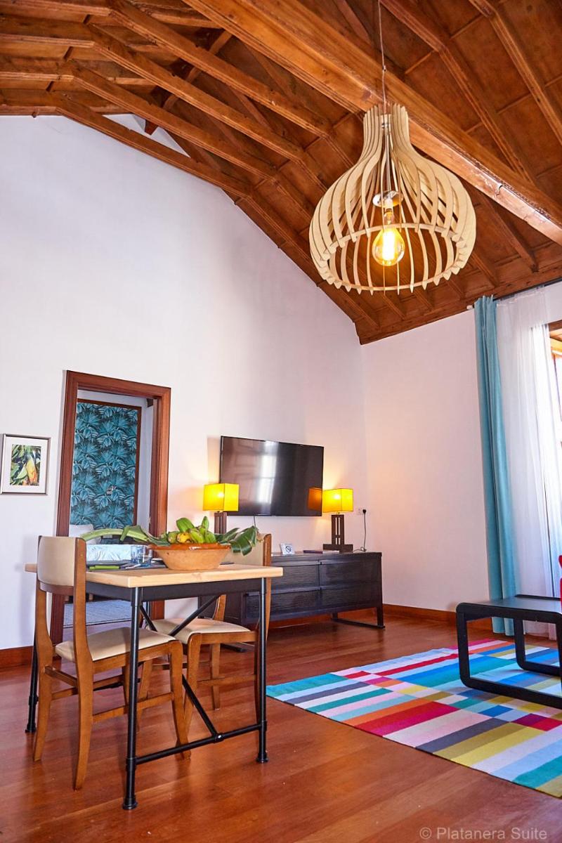 Platanera Suites - Housity
