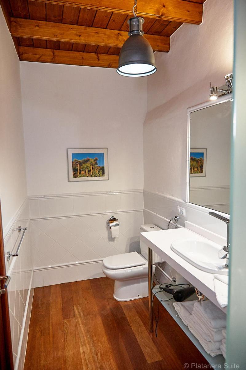 Platanera Suites - Housity