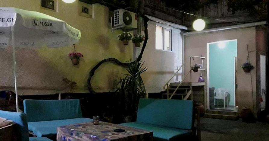 Room 1 - Housity