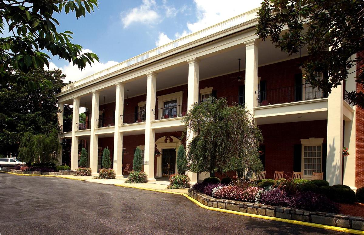 The Inn at Stone Mountain Park - Housity