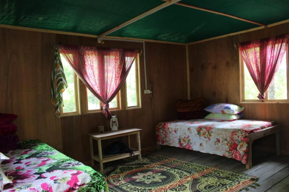 VAMOOSE TRAVELLERS FARM - Housity