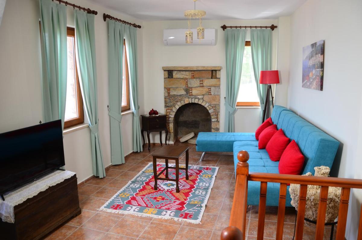 Two Stone Homes Hades - Housity