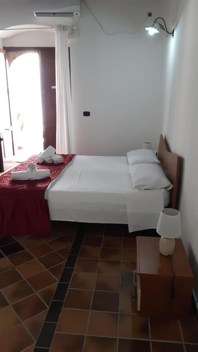 Ermes Siracusa - Housity