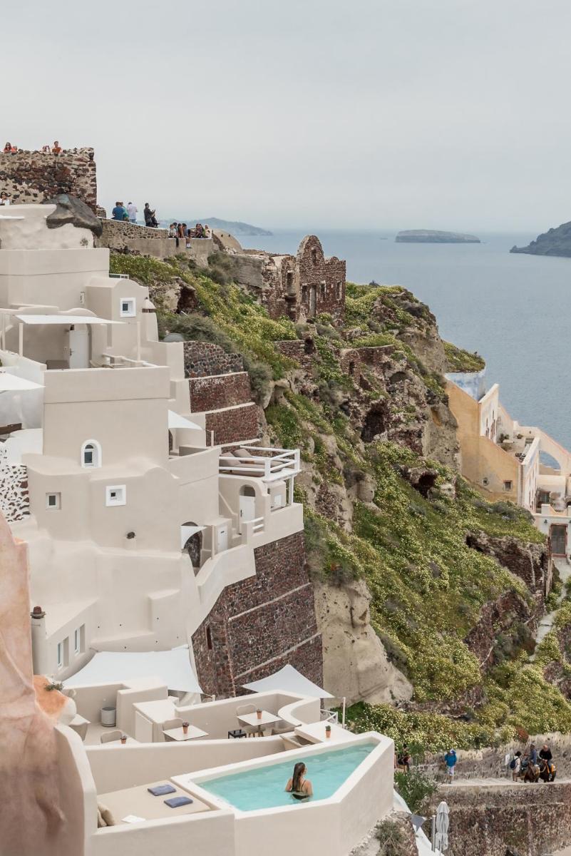 Art Maisons Oia Castle - Housity