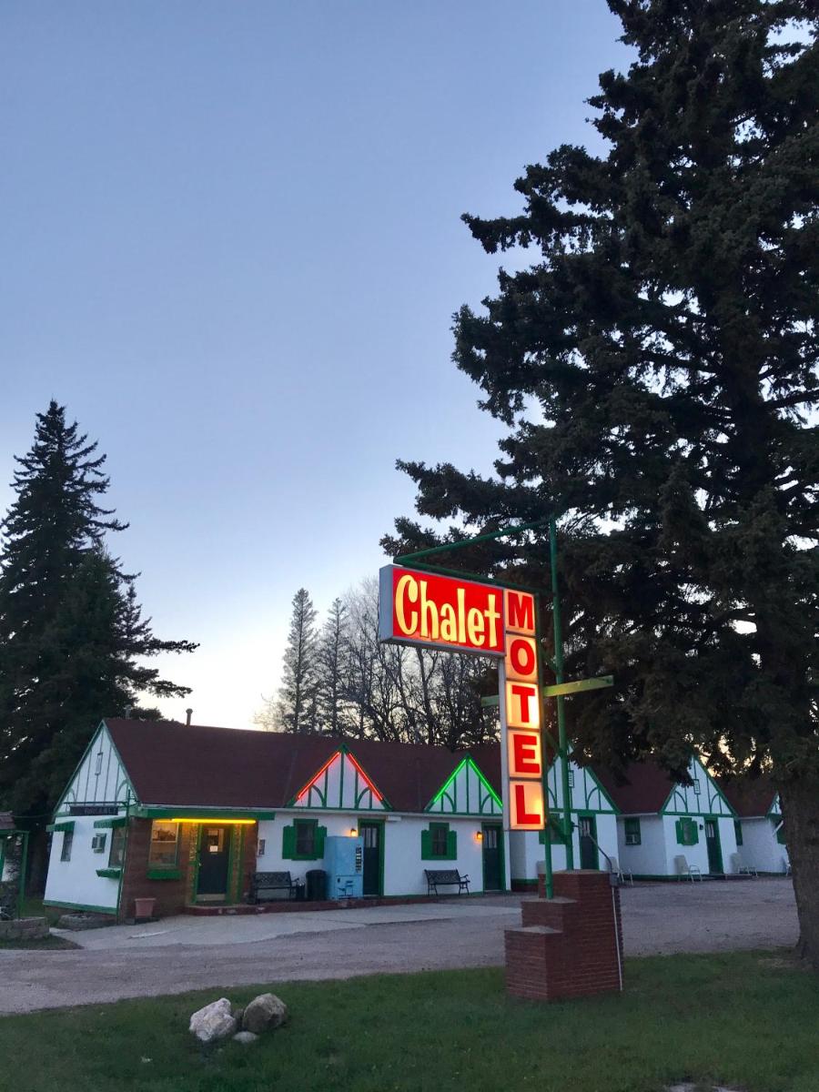Chalet Motel - Housity