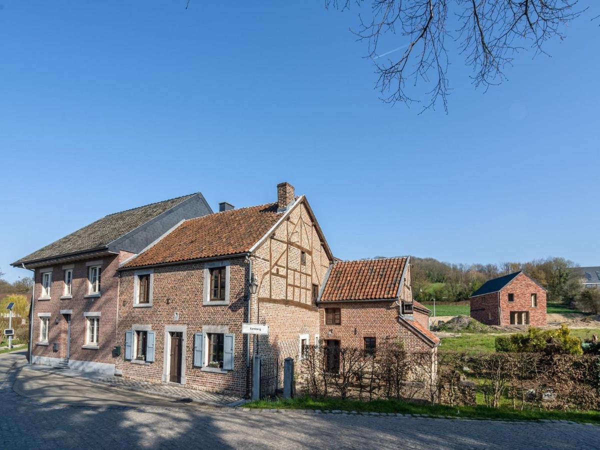 A pleasant village cottage - Housity