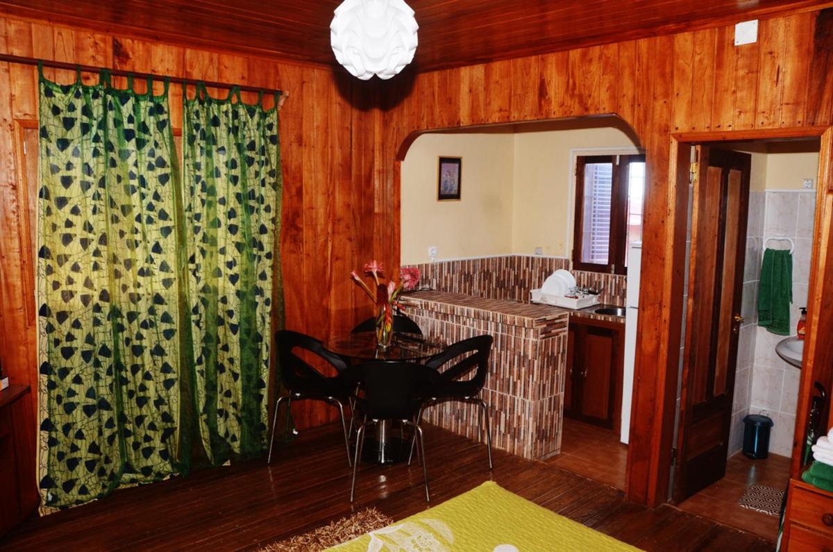 GUEST HOUSE QUINTA NATURAL Bangalots - Housity