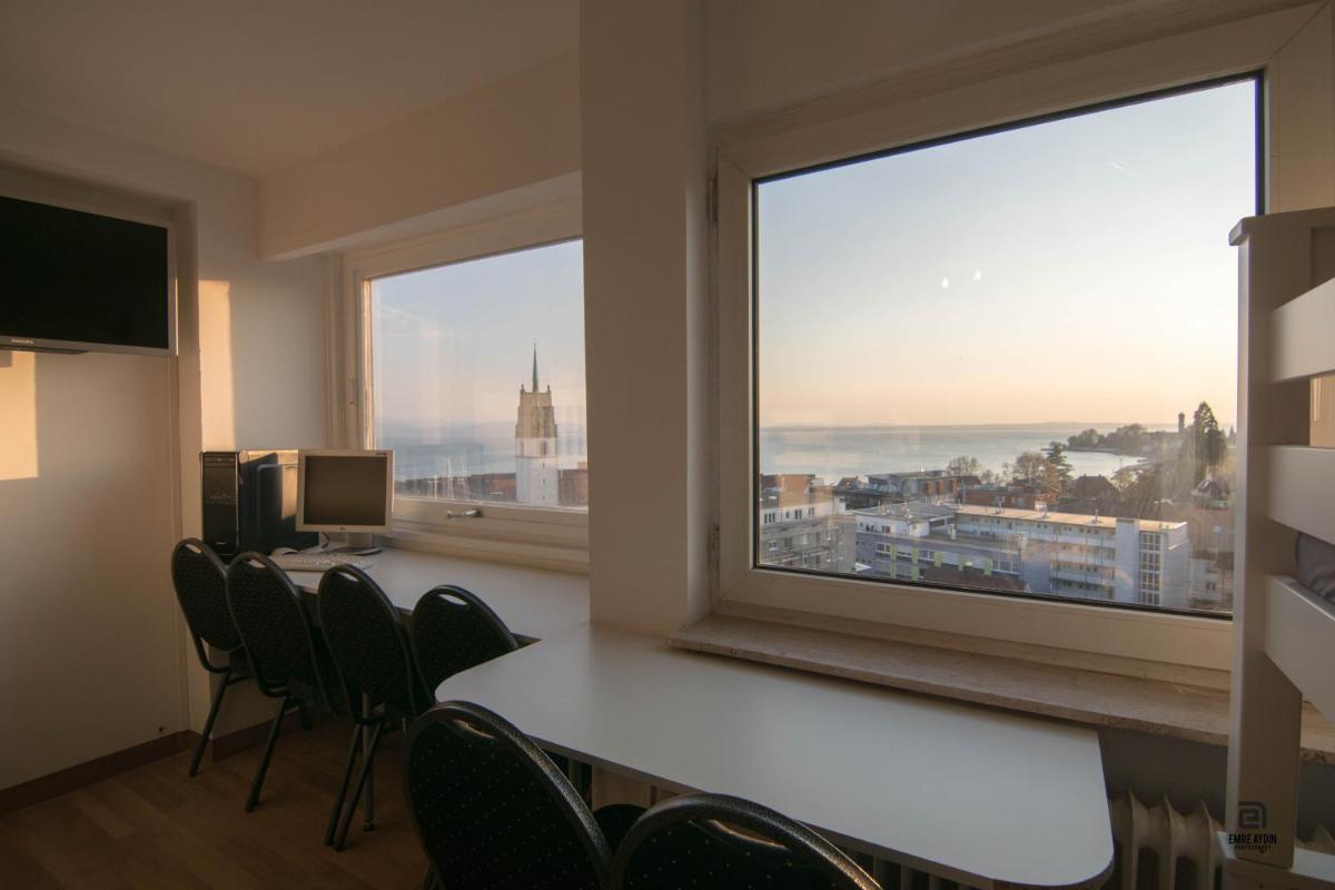 Skyhostel Friedrichshafen - Housity