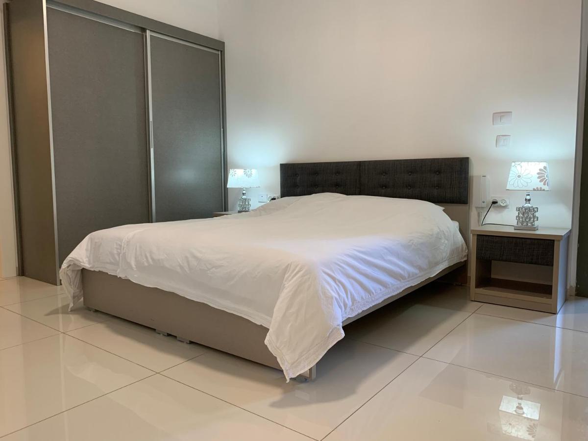 Haneviim Luxury Apartment - Housity
