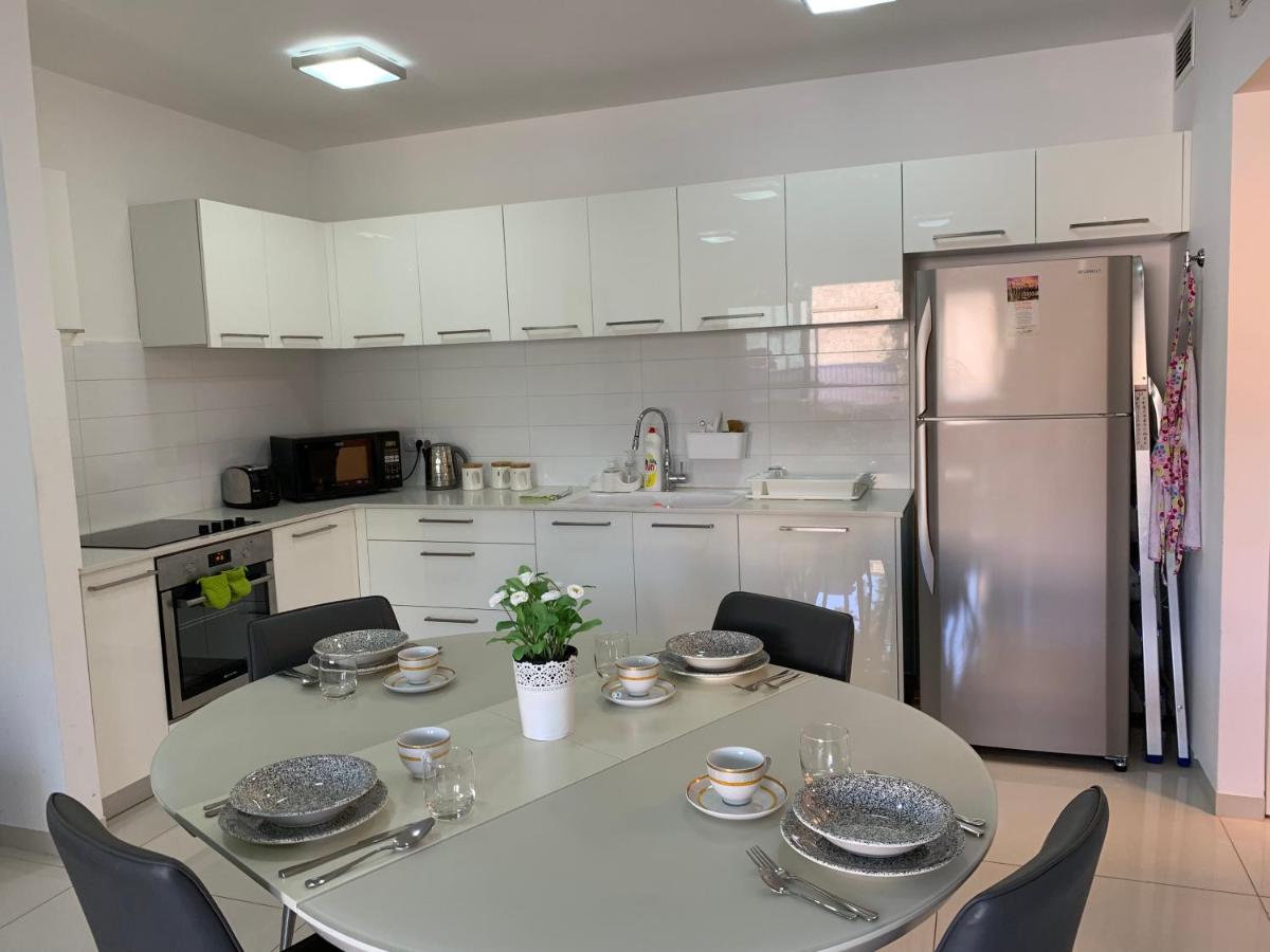 Haneviim Luxury Apartment - Housity