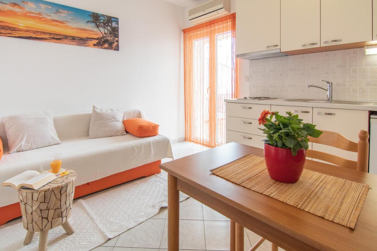 Apartments Villa Korina - Housity