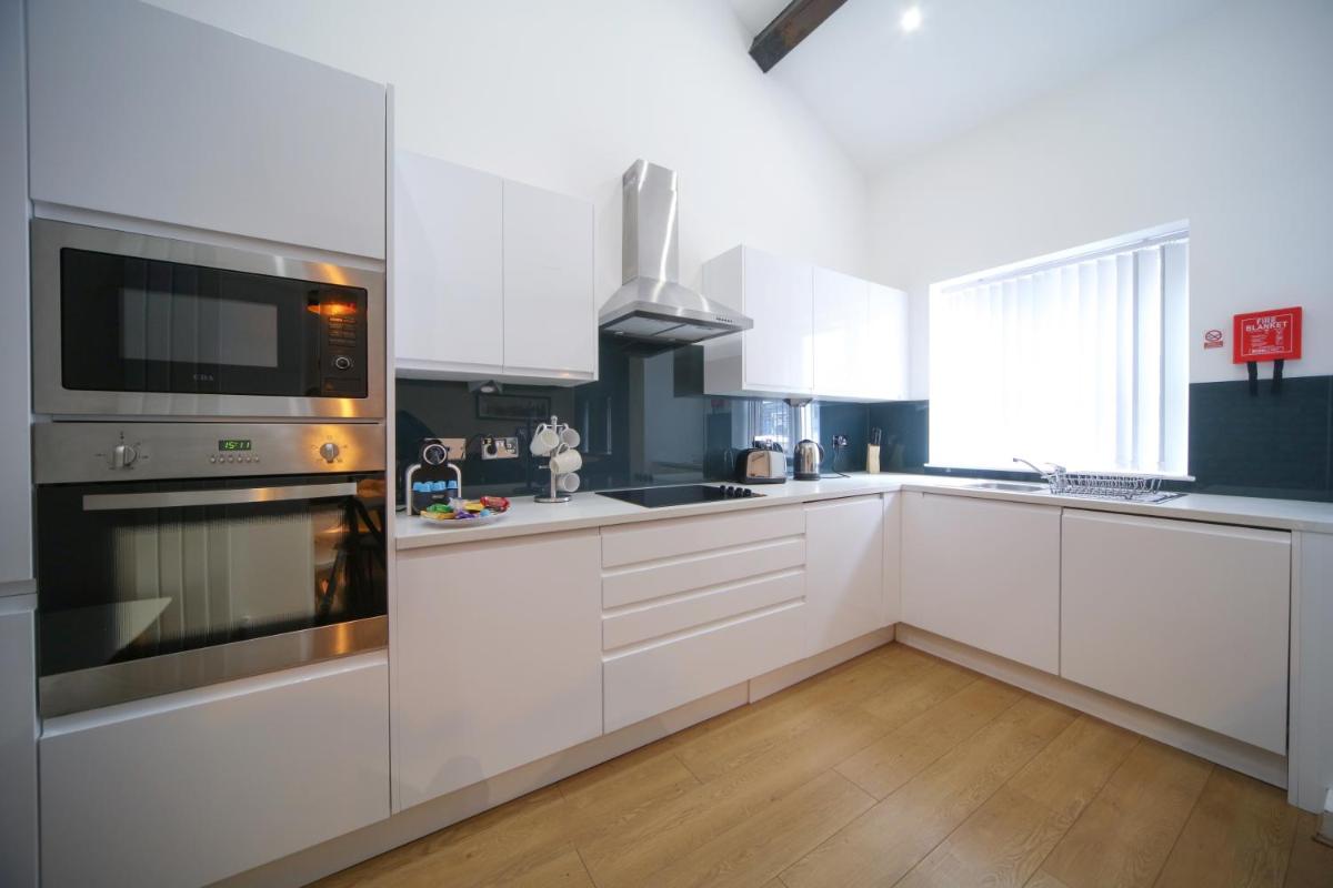 CityStop Apartments - Wood Street - Housity