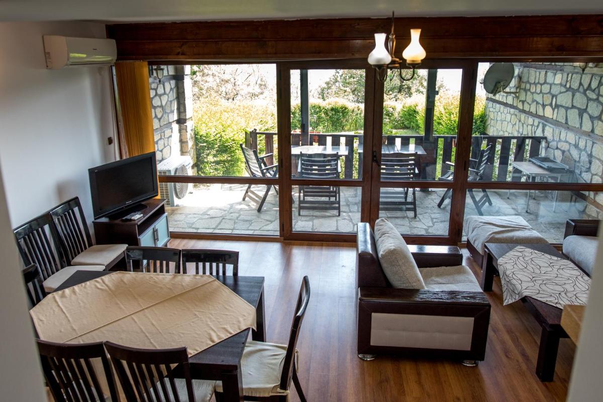 Guest Villas Ecopolis Glavatartsi - Housity