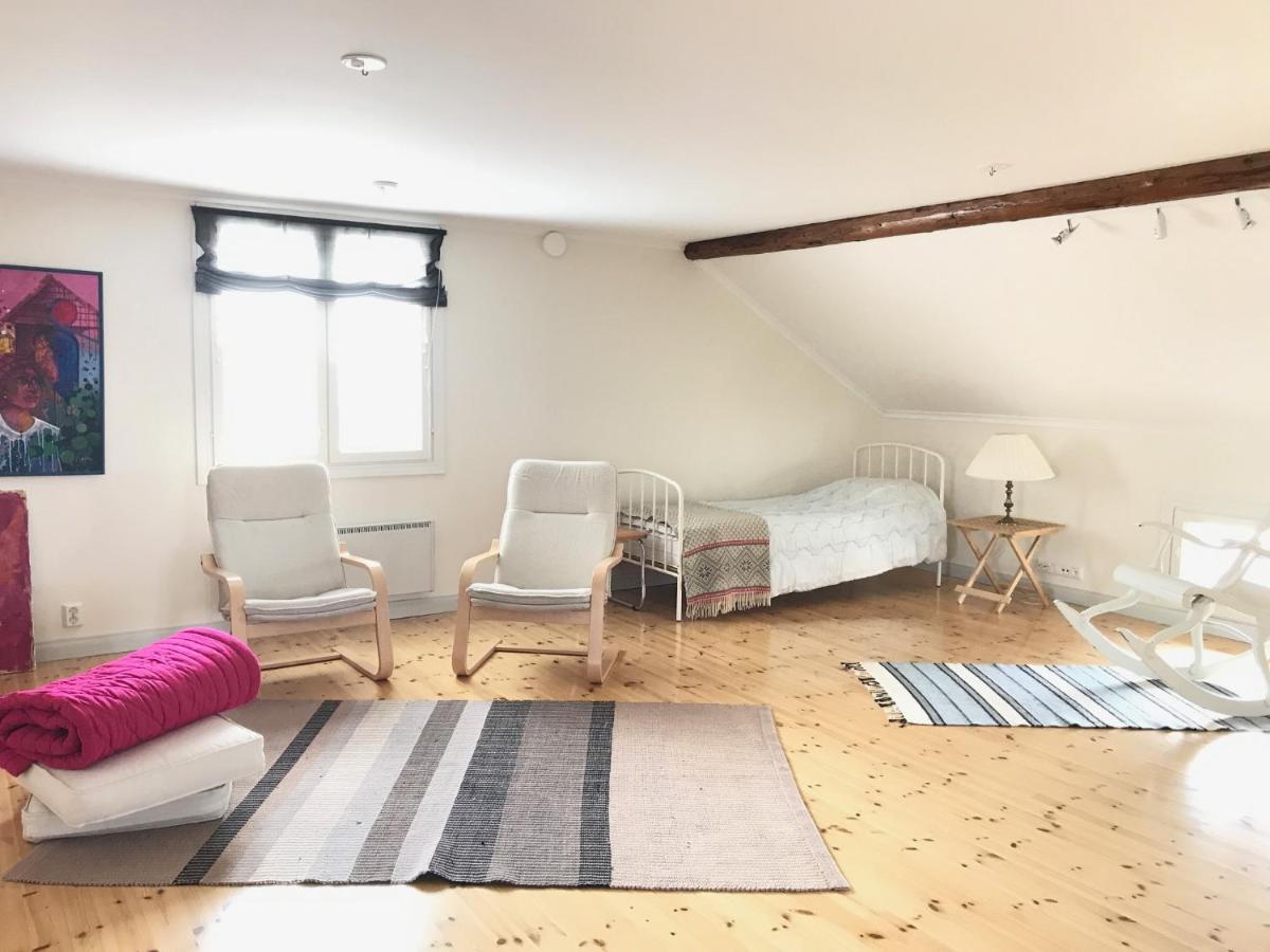 Soda Home - Granny's house, 24 h check in - Housity