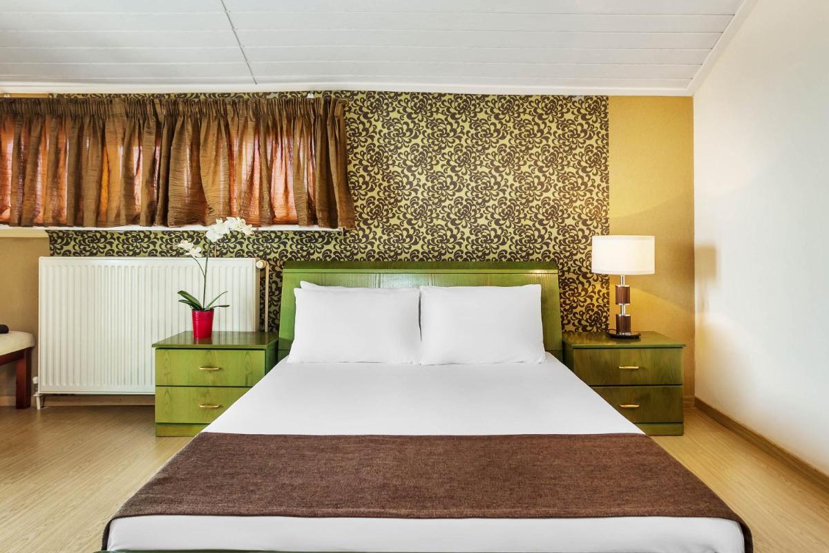 Amfion Hotel - Housity