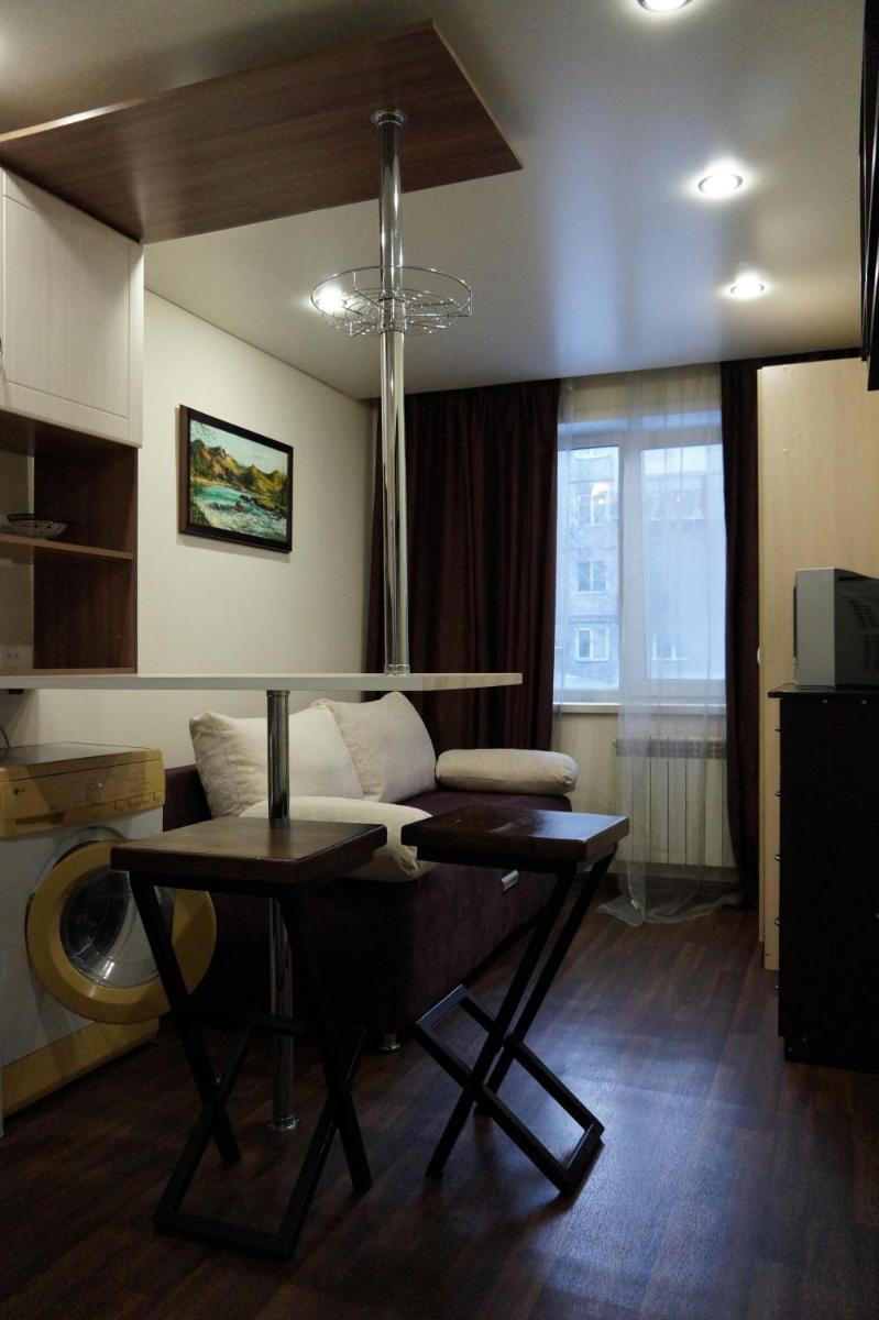 Suitetrails - Apartments on Metallurgov 41