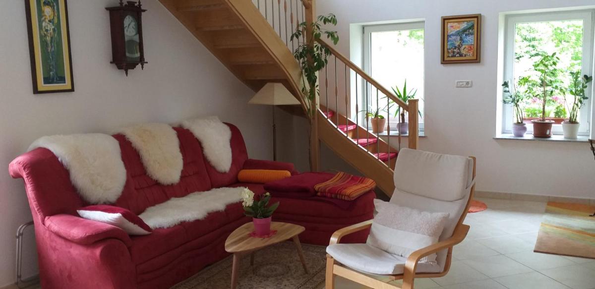 Apartment Pri Vrtnici - Housity