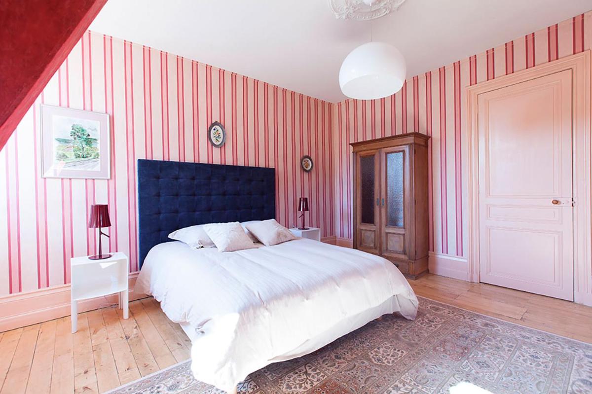 Chateau Marieville - Housity
