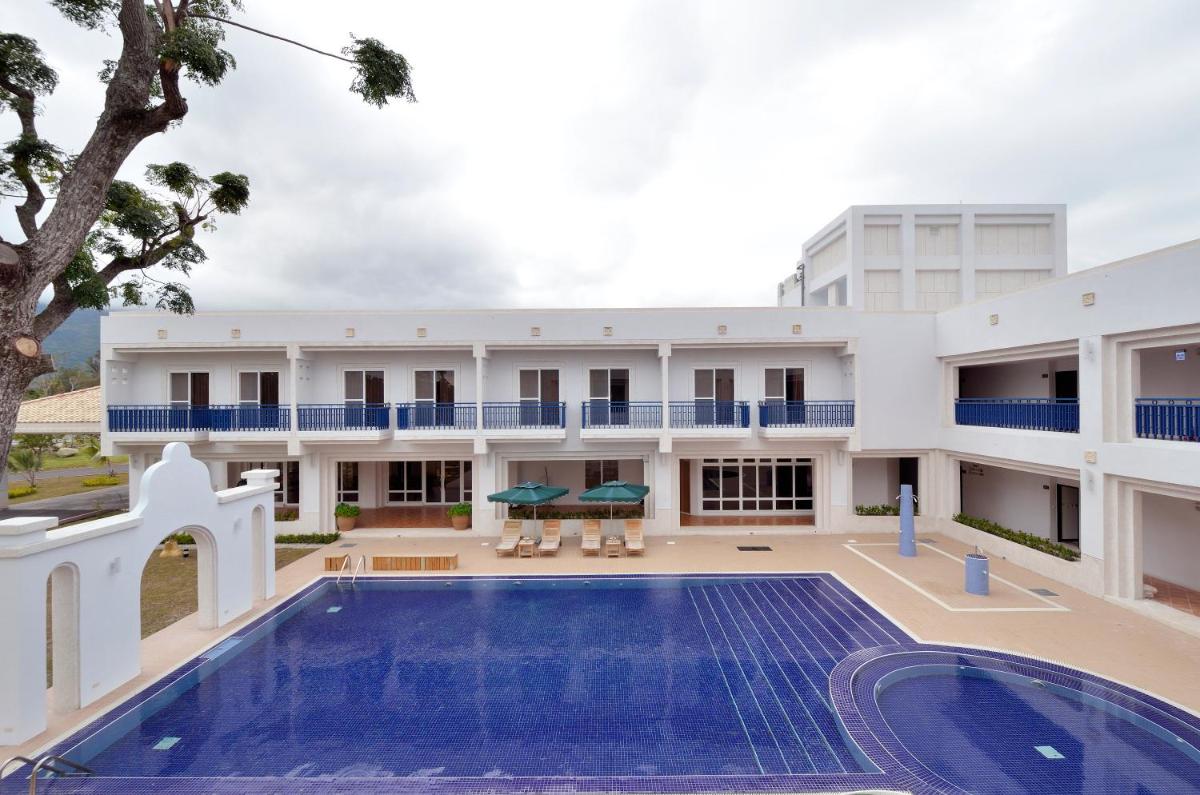 J Resort - Housity