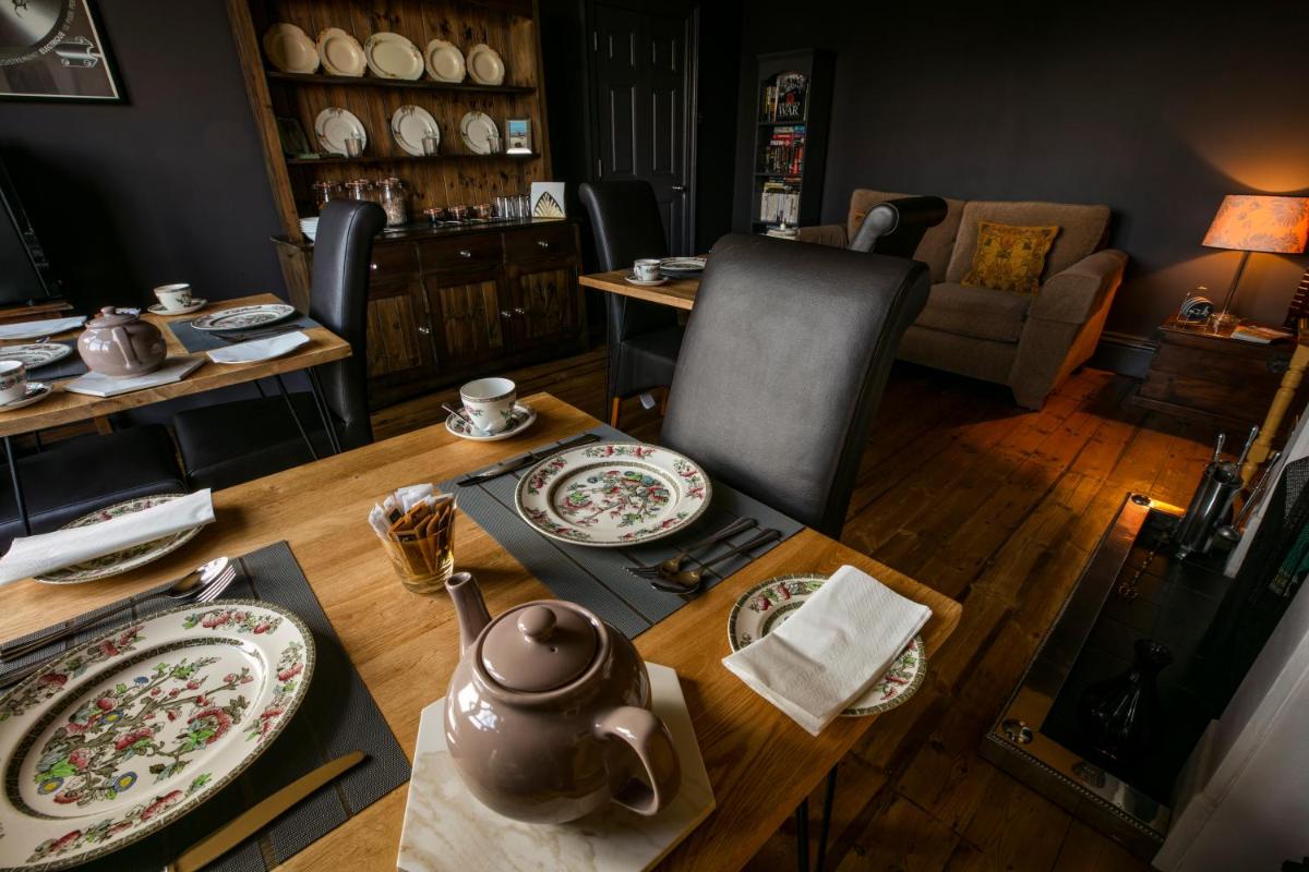 Aldersyde Bed & Breakfast - Housity