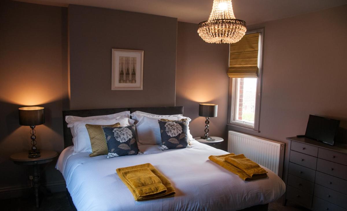 Aldersyde Bed & Breakfast - Housity