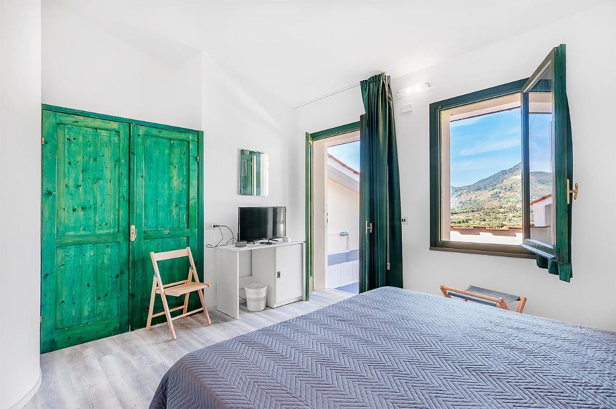 Hotel Capo Di Stella - Housity