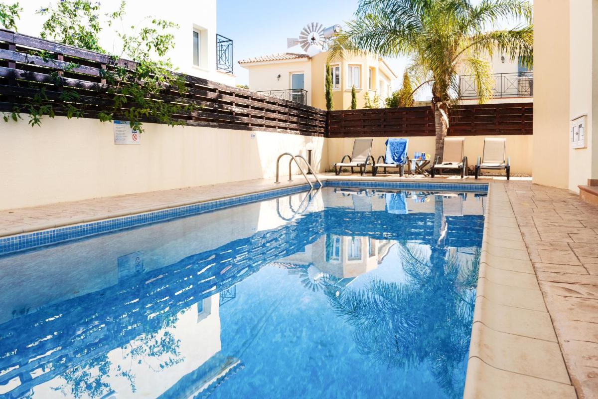 Crystal Blue villa in a perfect Location - Housity
