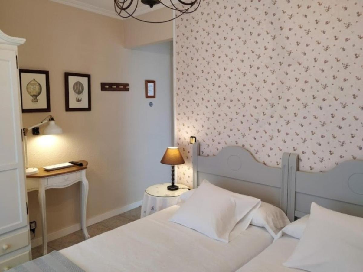 Hostal Rural Luna y Hostal Rural Lunaposada - Housity
