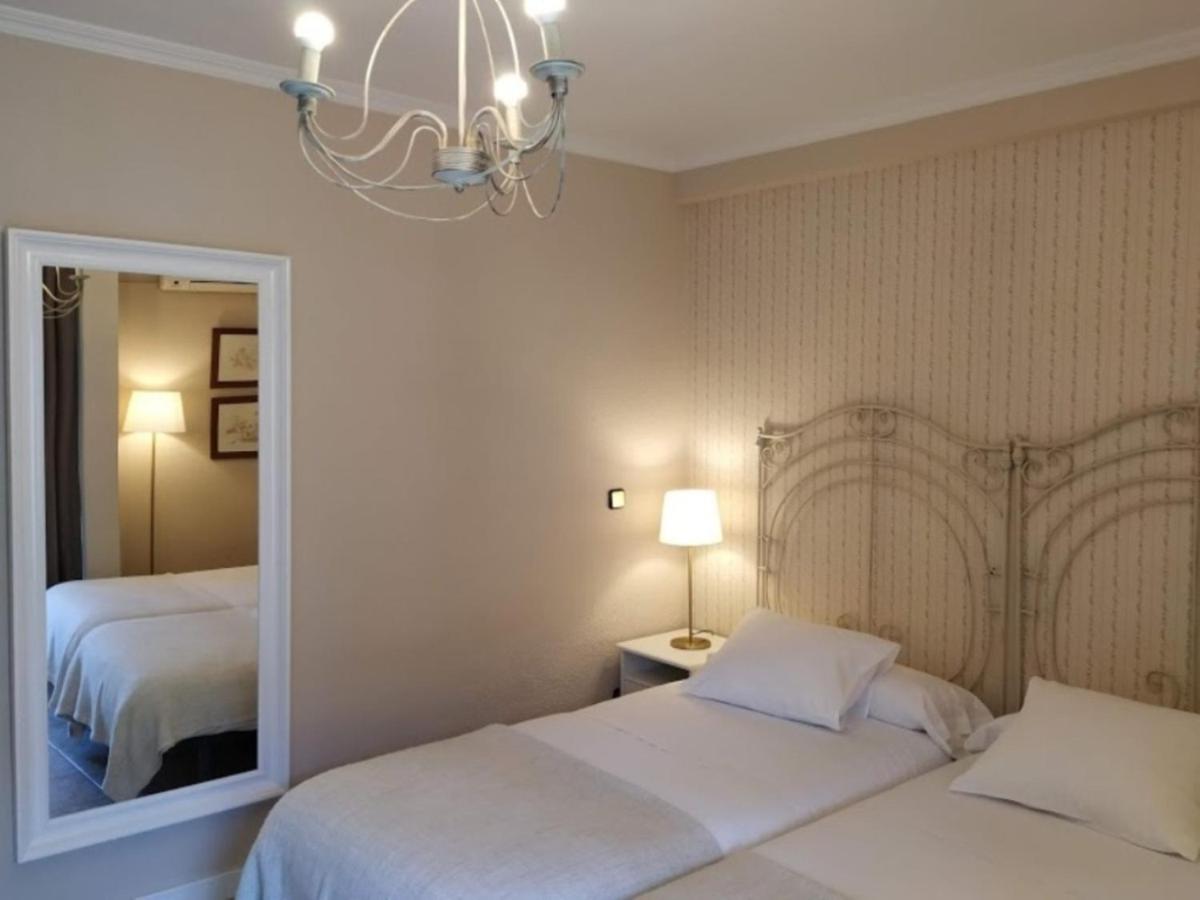Hostal Rural Luna y Hostal Rural Lunaposada - Housity