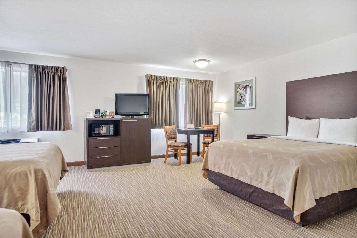 EverSpring Inn & Suites - Housity