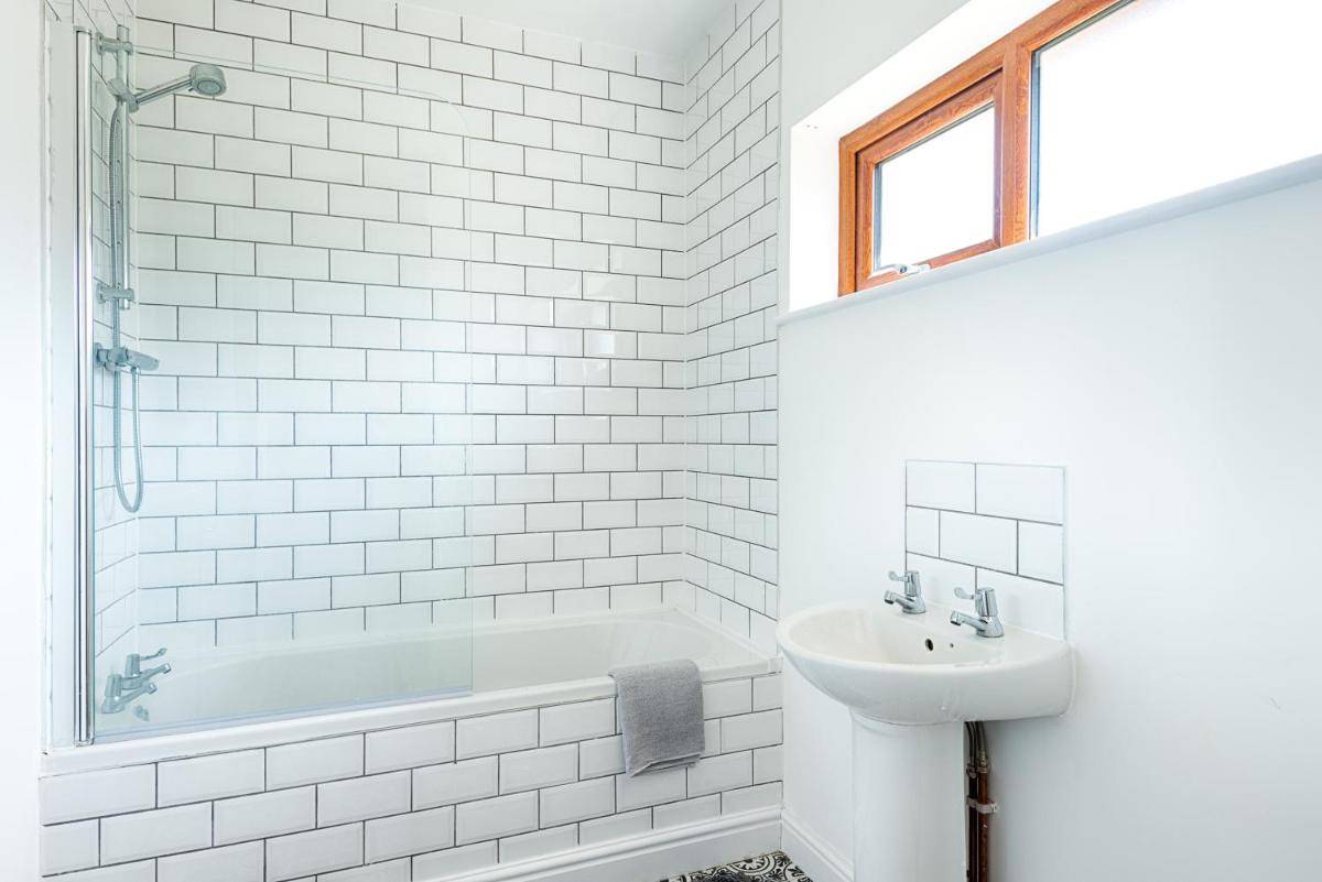 The Nook - TV in Every Bedroom! - Housity