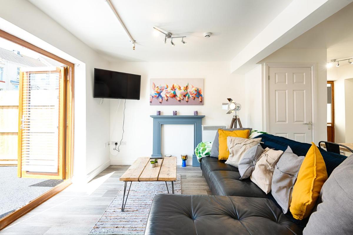 The Nook - TV in Every Bedroom! - Housity