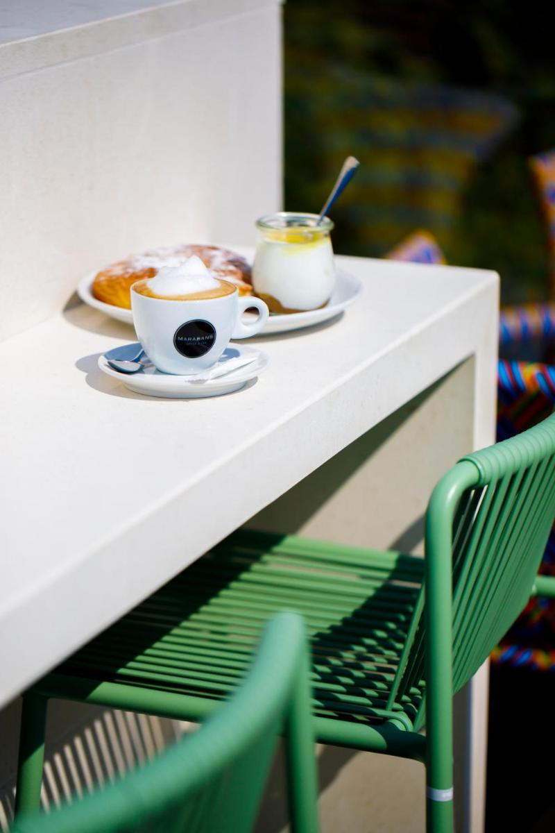 Utensilios para hacer té y café en Protur Naisa Palma Hotel