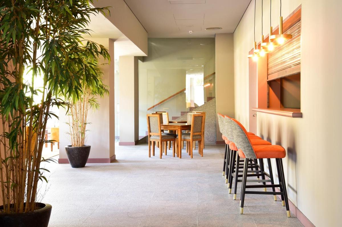 Uma área de estar em Central Monchique Hotel - Villa Termal Spa Resort - by Unlock Hotels
