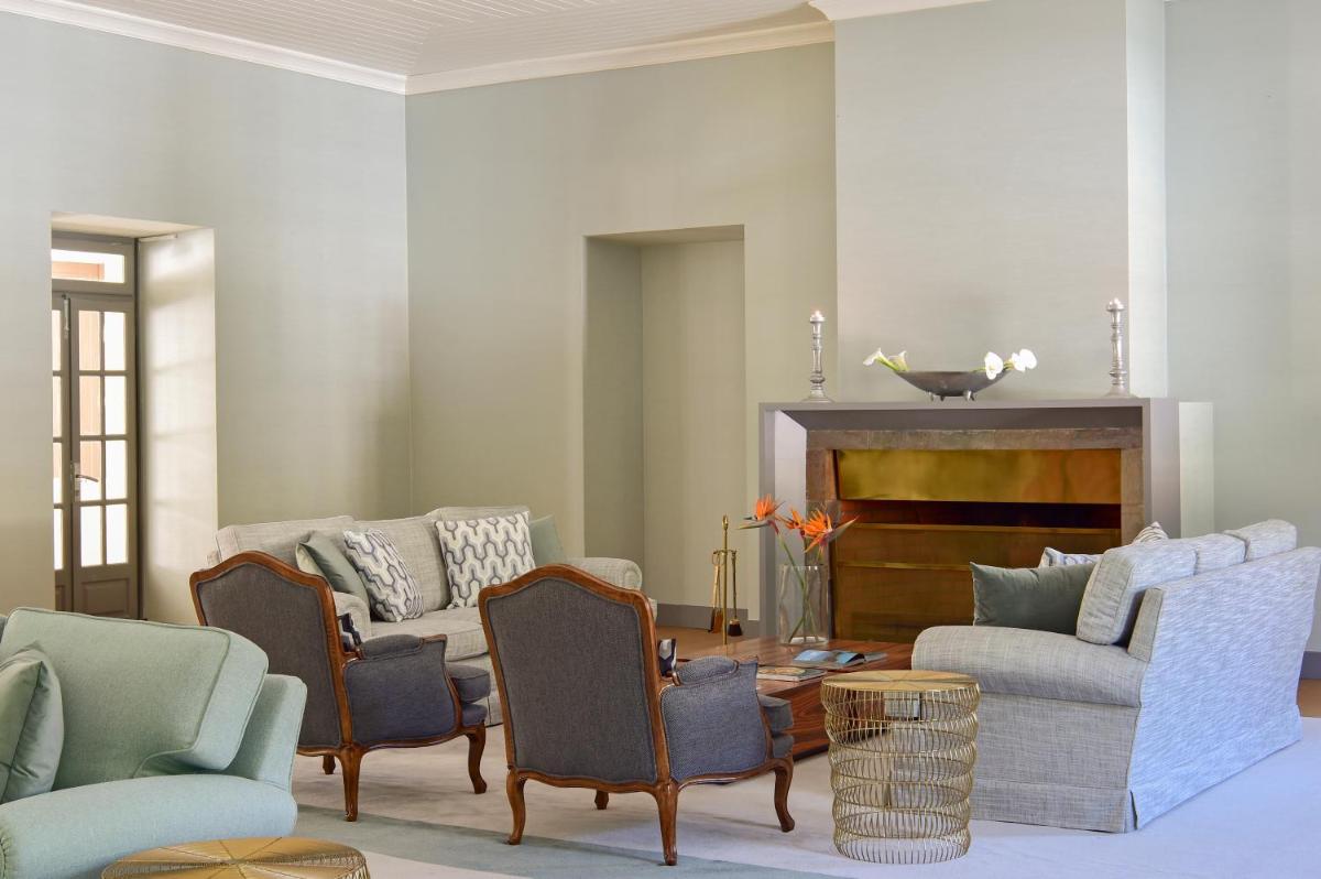 Uma área de estar em Central Monchique Hotel - Villa Termal Spa Resort - by Unlock Hotels