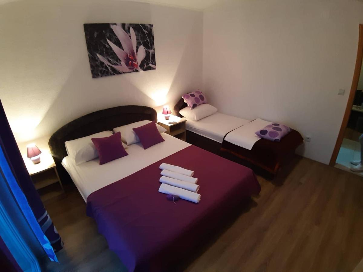 Apartments Leža - Housity