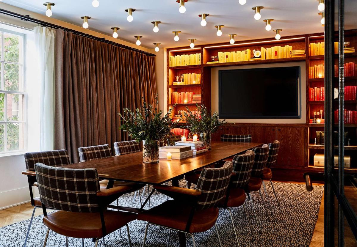 Hotel Revival Baltimore - Housity