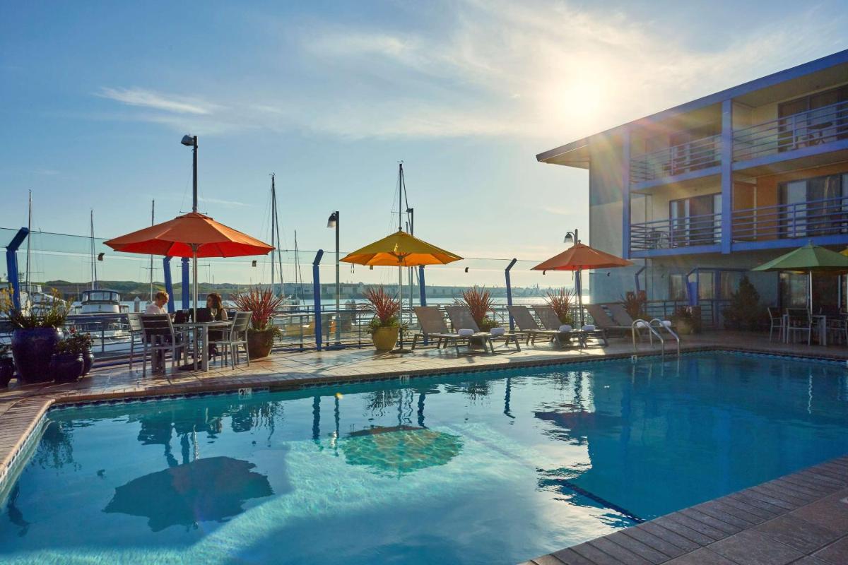 Waterfront Hotel, part of JdV by Hyatt - Housity