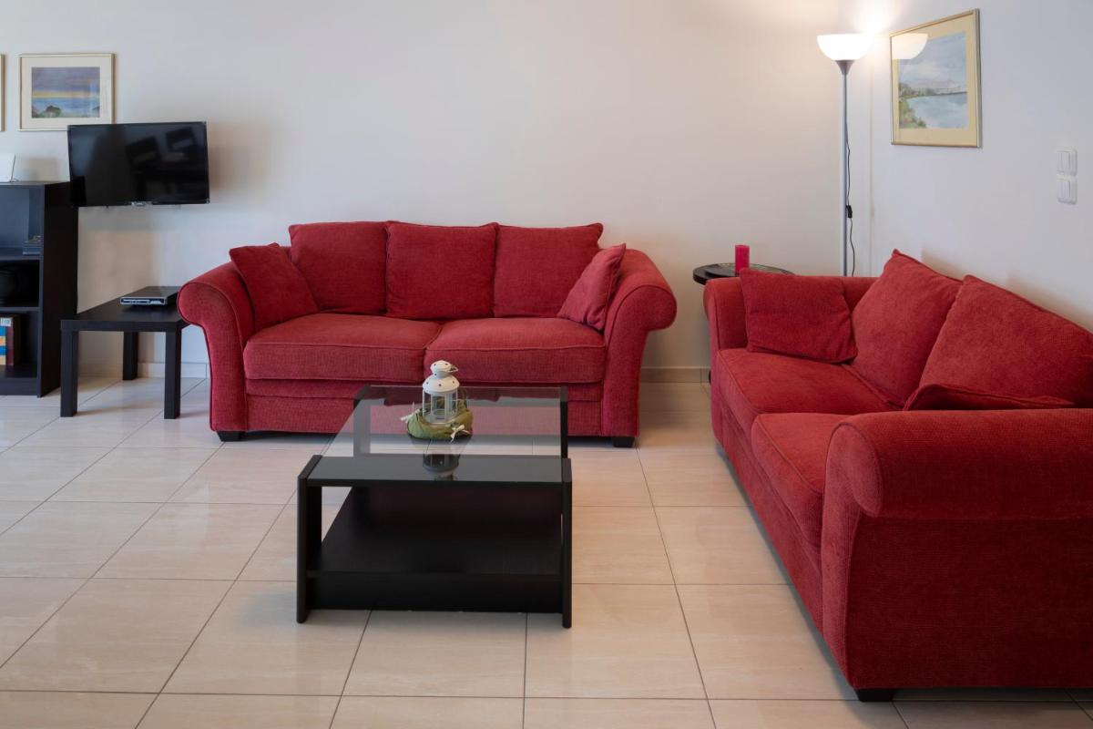 Suitetrails - Comfort apartment in Ilioupoli Athens