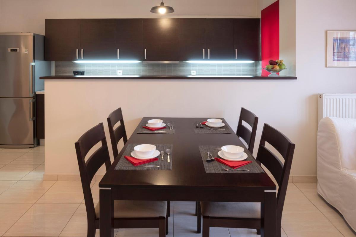 Suitetrails - Comfort apartment in Ilioupoli Athens